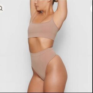 Skims Seamless Sculpt Mid Waist Thong NWT/NWOT ALL new